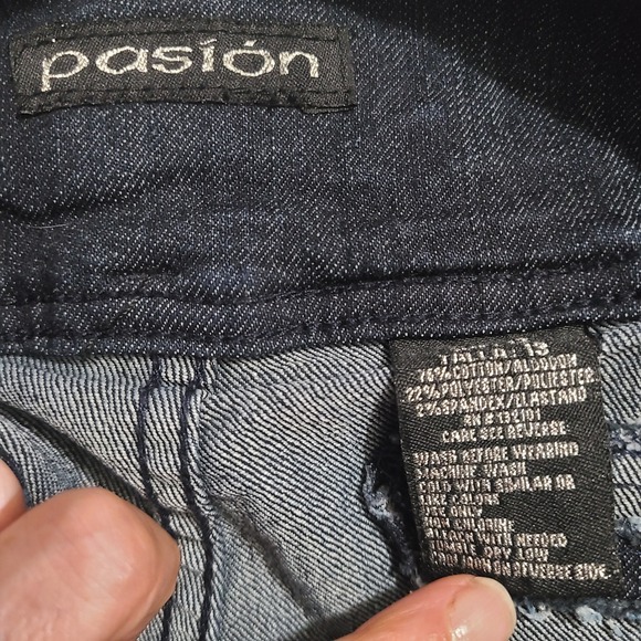 Pasión High Waisted Denim Shorts Rhinestone Button Fly‎ Cuffed Dark Wash 13 - Picture 7 of 8